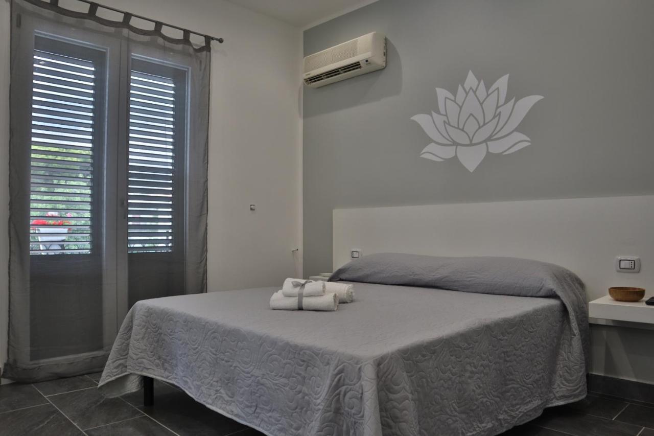 Fiore Di Loto Rooms カリーニ エクステリア 写真