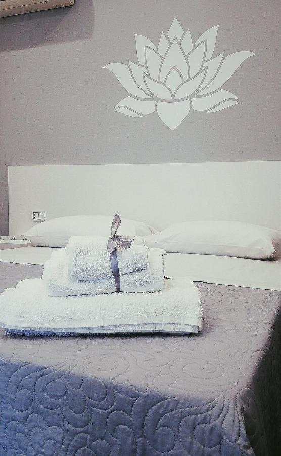 Fiore Di Loto Rooms カリーニ エクステリア 写真