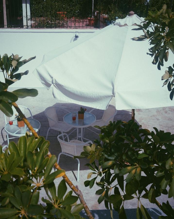 Fiore Di Loto Rooms カリーニ エクステリア 写真