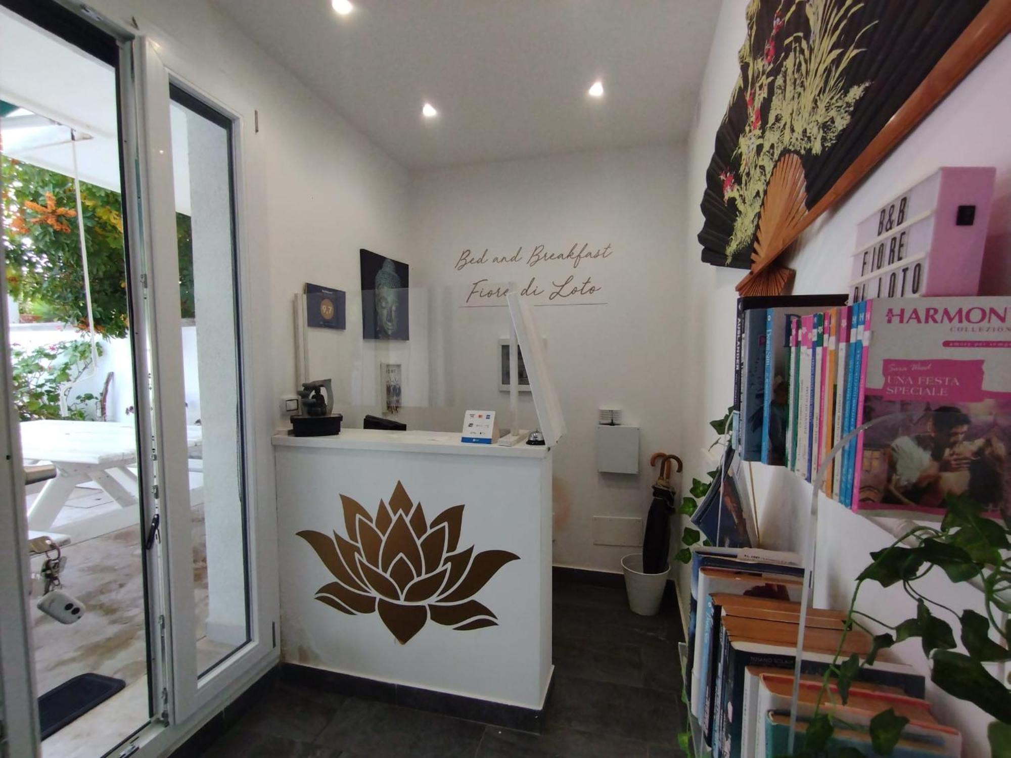 Fiore Di Loto Rooms カリーニ エクステリア 写真